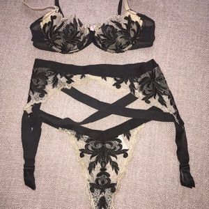 Victoria’s Secret Set